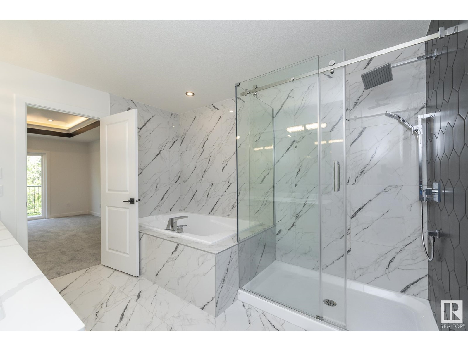 Home 2 - Image 17