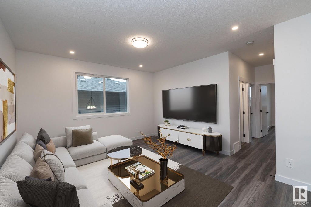 Home 3 - Image 2