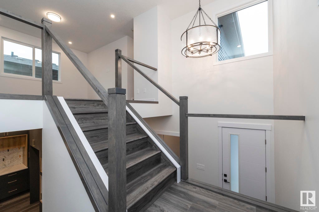 Home 3 - Image 11